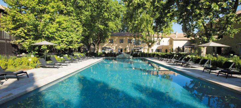 Séjournez au Domaine de Manville en Provence et découvrez l'Aupiho -1 étoile  Michelin 