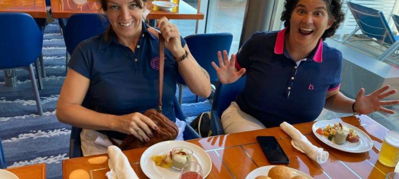 La croisière s'amuse à bord du Costa Smeralda