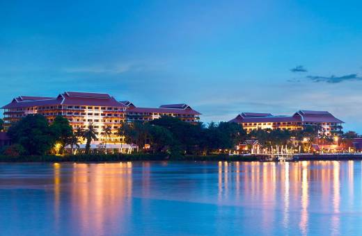 Anantara Riverside Bangkok Resort - 5*