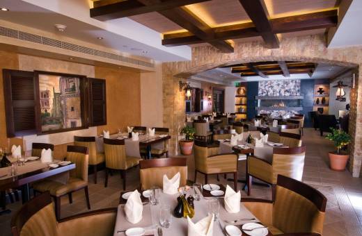  Crowne Plaza Abu Dhabi 5*